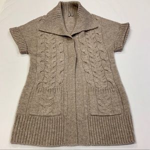 Caslon short sleeves long cardigan/vest.